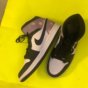 No Box. Pick up Only located in Arlington, Virginia Baltimore area